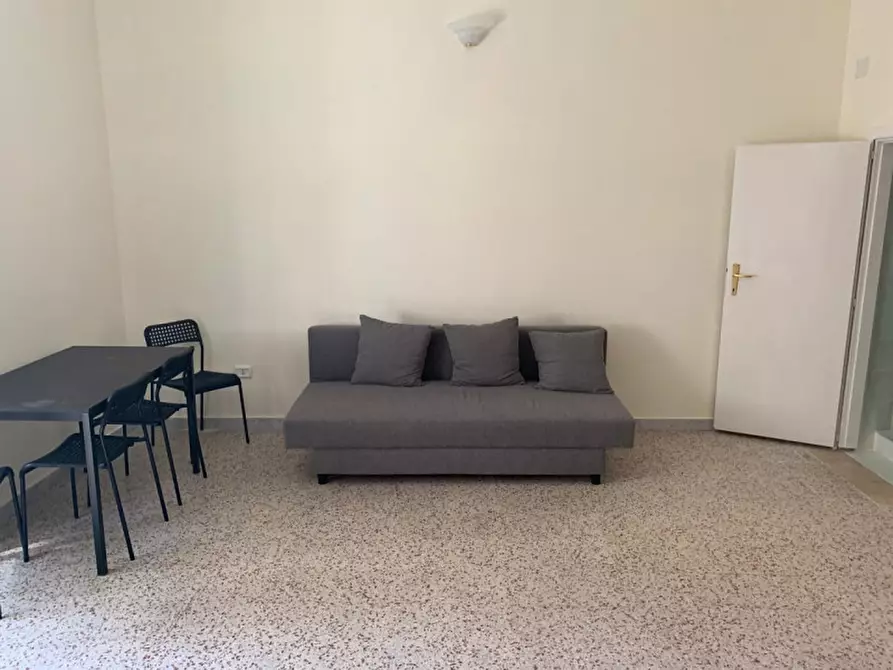 Appartamento in affitto in Piazza Enrico de Nicola a Napoli