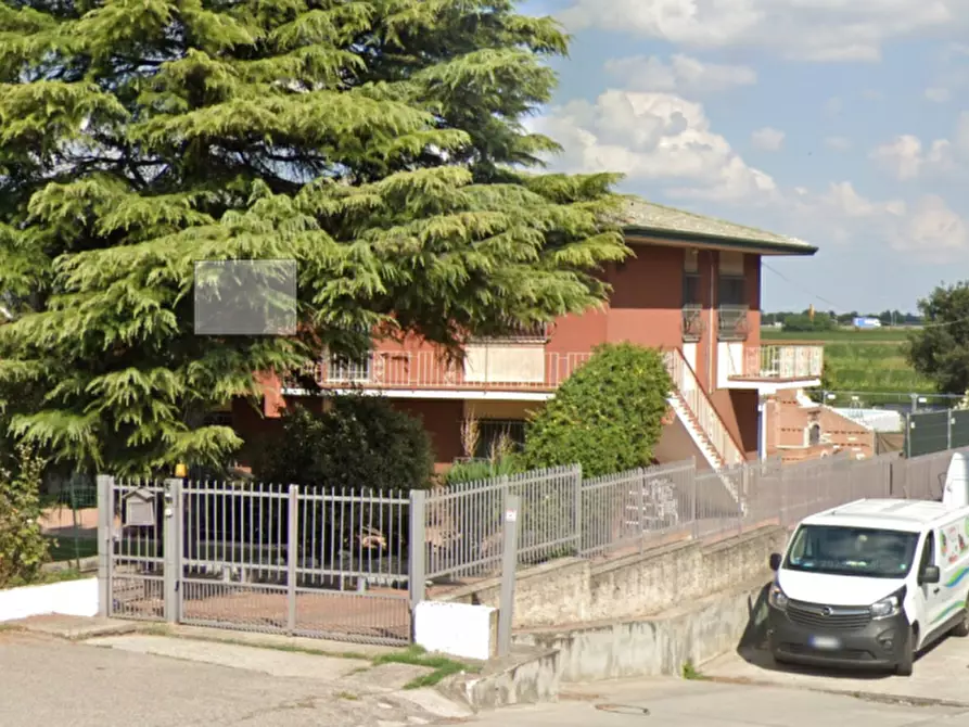 Casa indipendente in vendita in viale Porta Adige, 56 a Rovigo