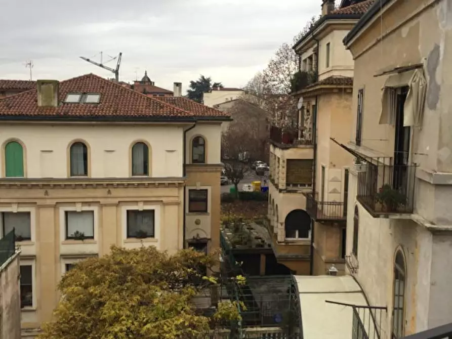 Appartamento in vendita in Contrà Santi Apostoli a Vicenza