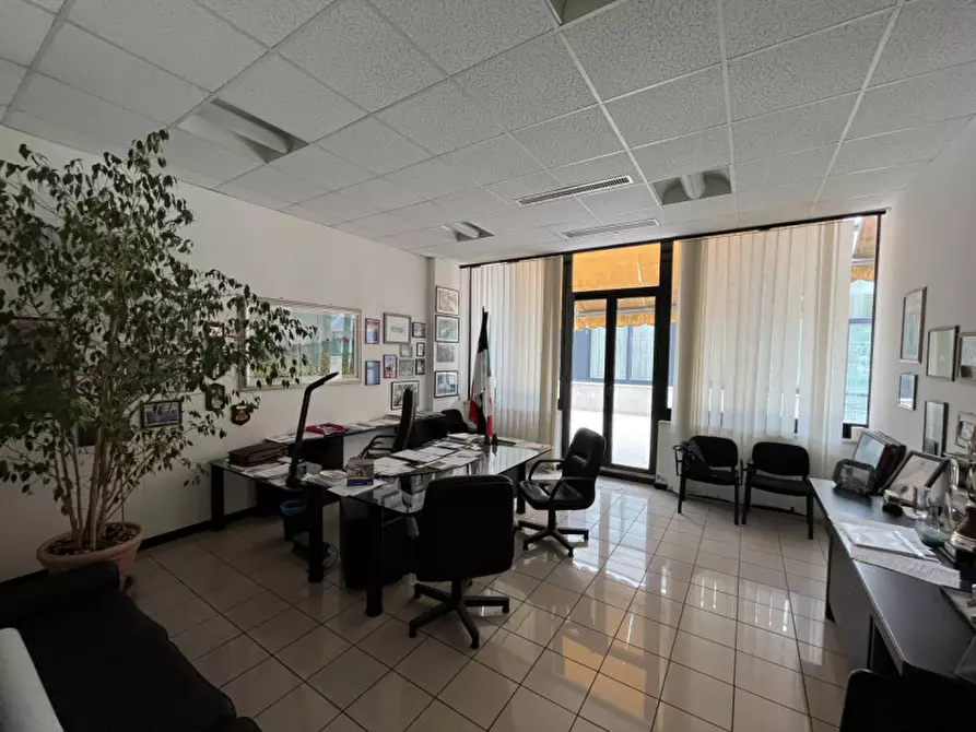 Ufficio in vendita in STRADA VECCHIA DEL PINOCCHIO a Ancona
