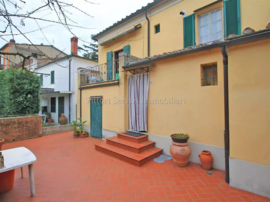 Casa bifamiliare in vendita in Via della resistenza a Montepulciano