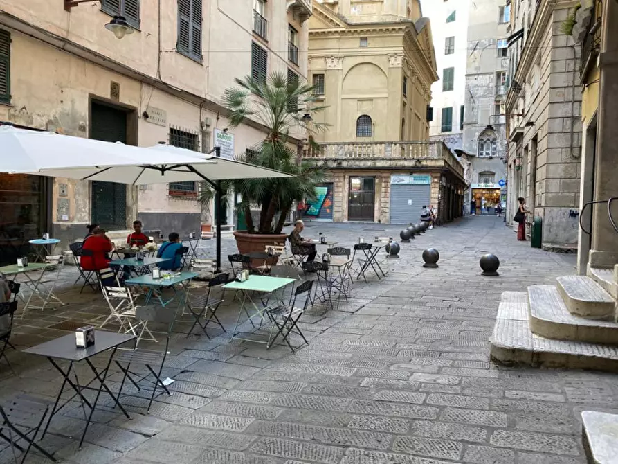 Negozio in vendita in piazza de marini a Genova