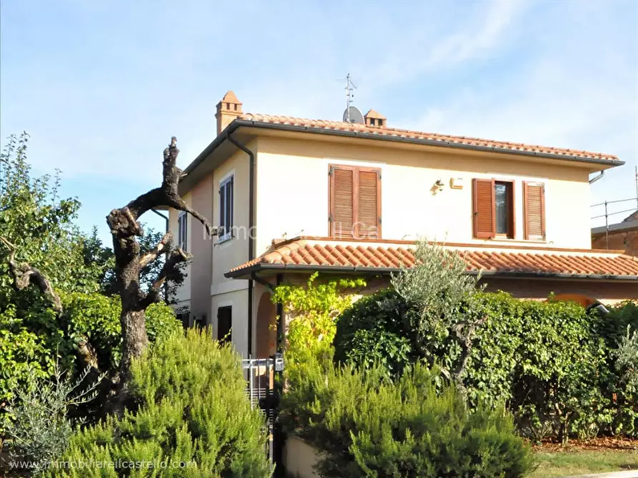 Villa in vendita in Via Guidonami 22 a Castiglione Del Lago