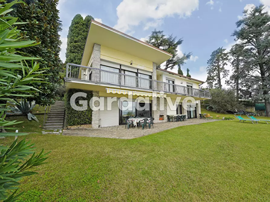Villa in vendita in Via Mazzini a Padenghe Sul Garda