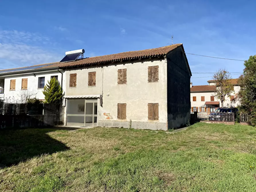 Casa bifamiliare in vendita in via Papa Sarto a Vedelago