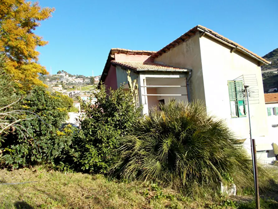 Casa indipendente in vendita in Via Giovanni Pascoli a San Remo