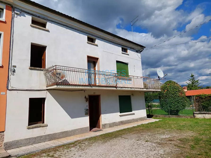 Casa bifamiliare in vendita in Via Cinquevie 7 a Zugliano