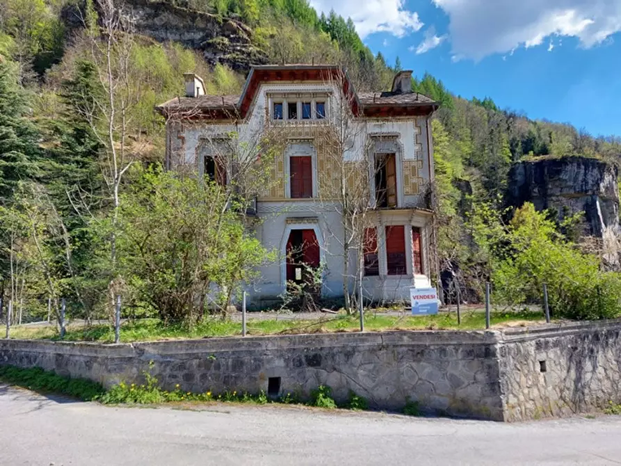 Immagine 1 di Villa in vendita  in Via centrale di Crego, N. snc a Crodo