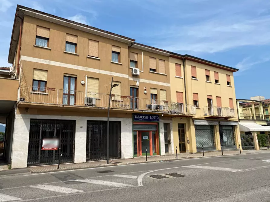 Negozio in vendita in Via Plinia a Montegrotto Terme