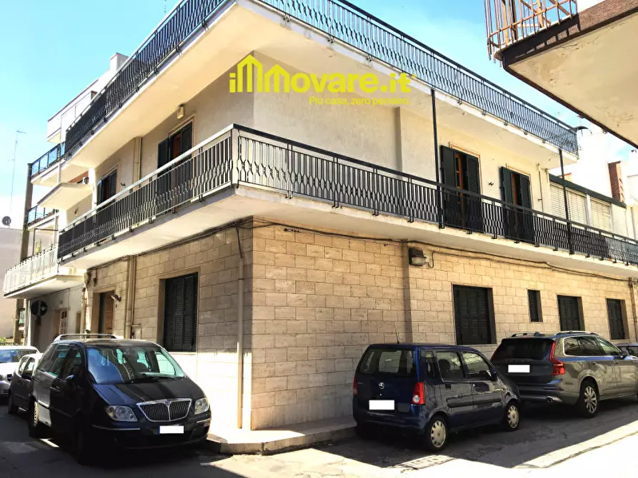 Casa bifamiliare in vendita in Via Santa Croce 14 a Triggiano