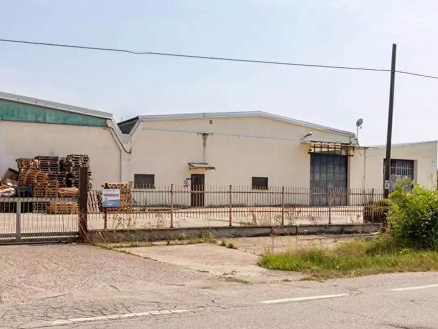 Capannone industriale in vendita in Via Sassuola, N. 29 A e B a Massazza