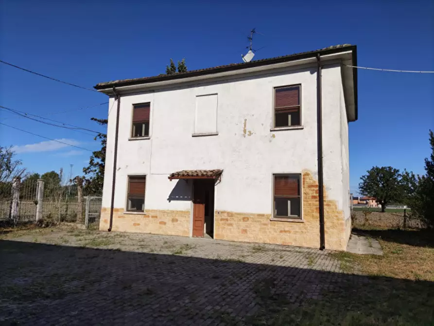 Casa indipendente in vendita in via roma a Casteggio