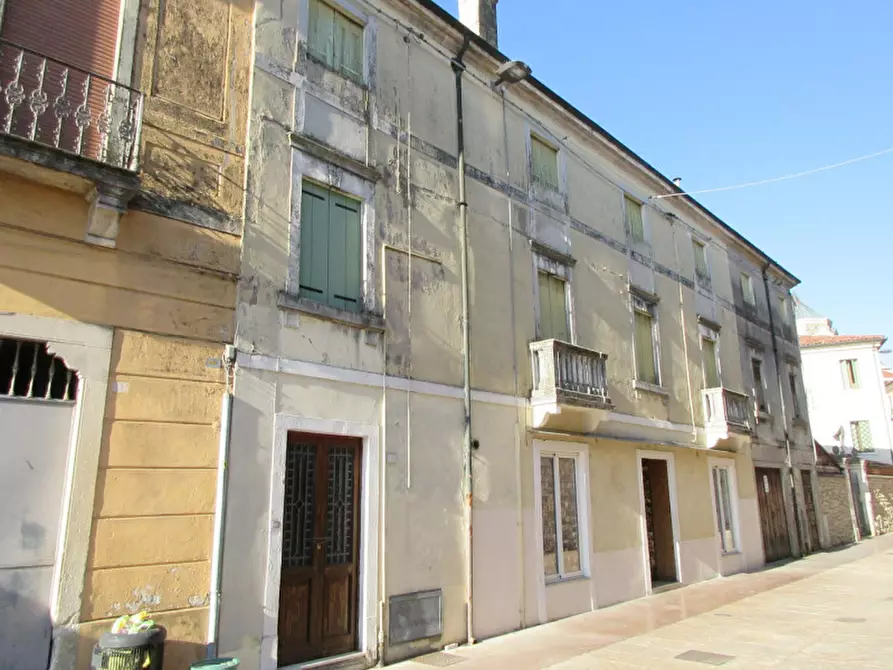 Palazzo in vendita in Via Carlo Porta 14 a Lonigo