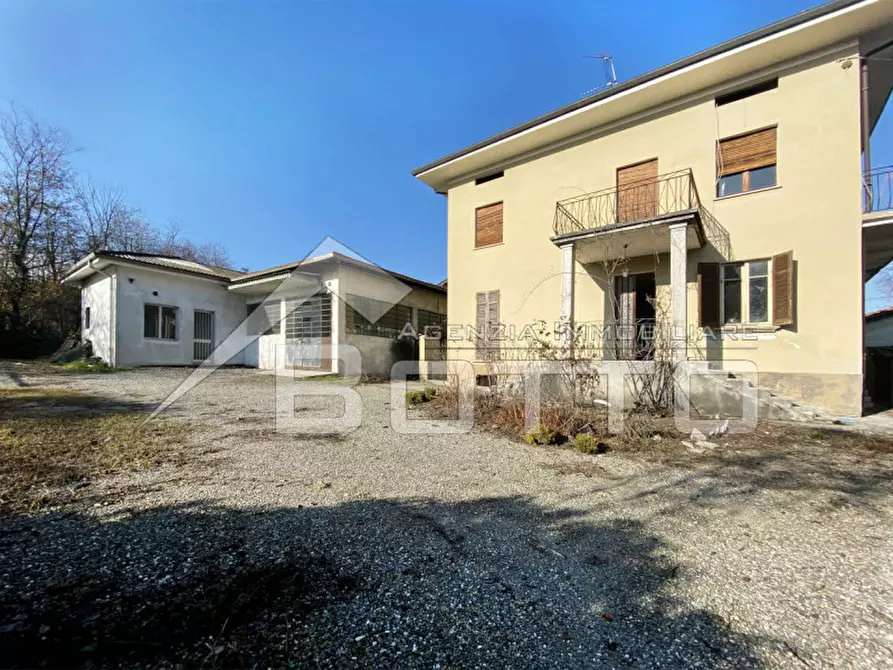 Casa indipendente in vendita in via XXV aprile 91 a Gozzano
