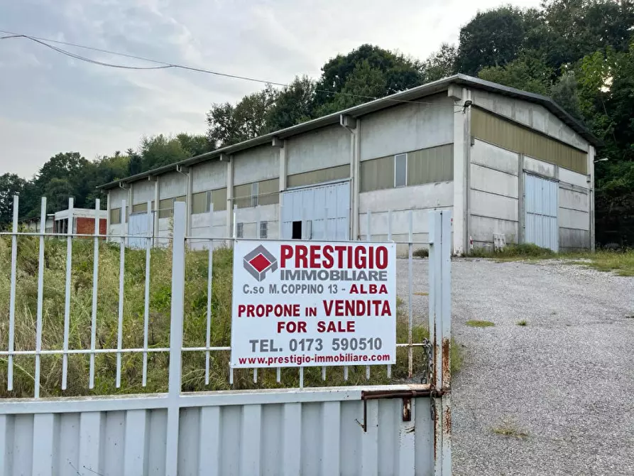 Capannone industriale in vendita in via grottone a Oleggio