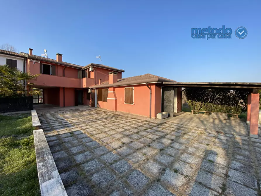 Casa bifamiliare in vendita a Rovigo