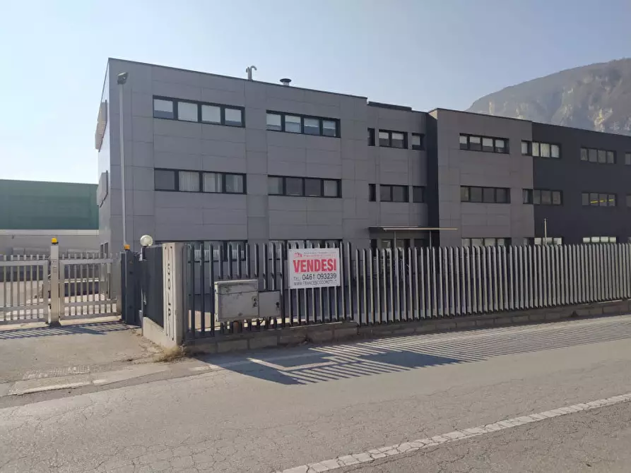 Capannone industriale in vendita in Via G. Di Vittorio a Lavis