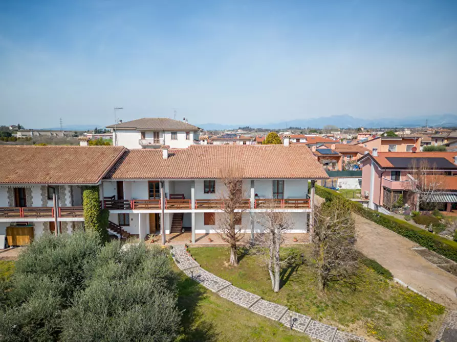 Casa bifamiliare in vendita in Via Diaz a Castelnuovo Del Garda