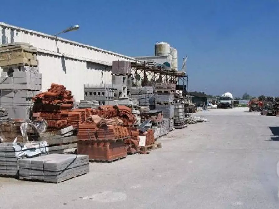 Capannone industriale in vendita in via Valli di Chioggia a Chioggia