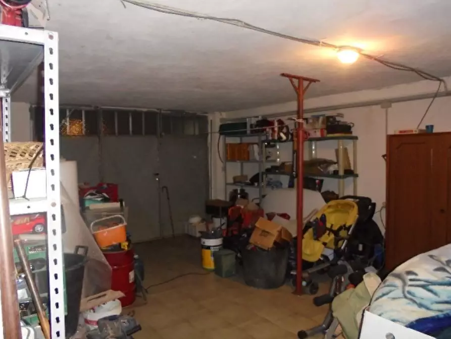 Garage in vendita in Viale Fabiani a Certaldo