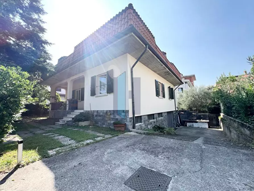 Villa in vendita in Via Gerolamo Bagatta a Brescia