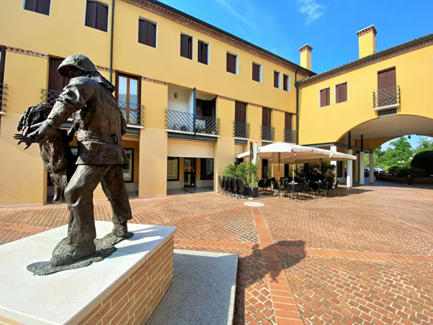 Negozio in affitto in Vicolo Cappuccini a Castelfranco Veneto