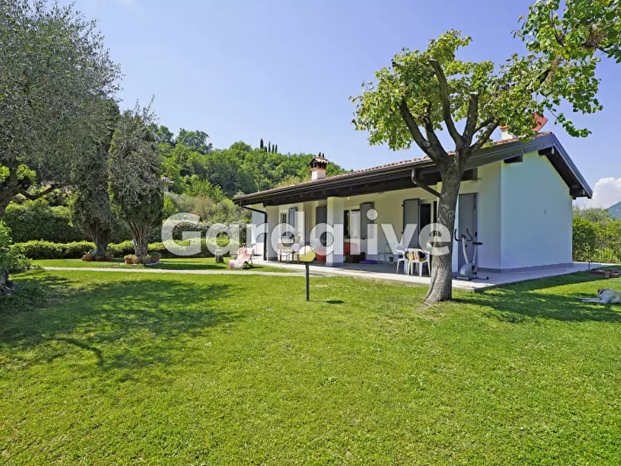 Villa in vendita in Via Paradiso a San Felice Del Benaco