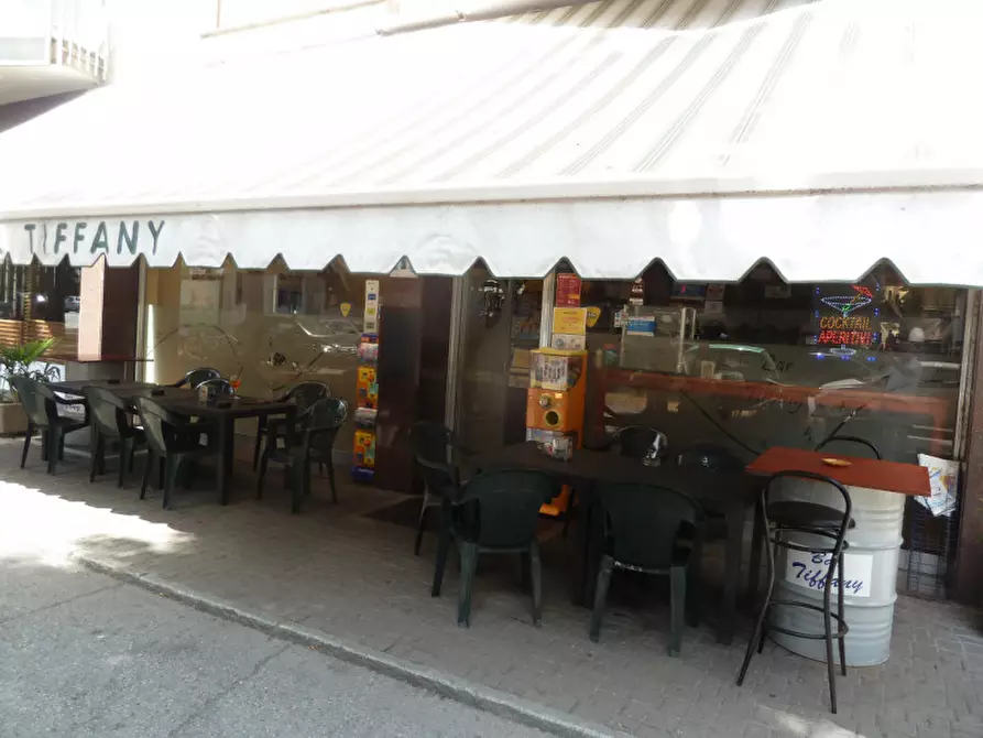 Immagine 1 di Attività commerciale in vendita  in Via Luparia 23 a Casale Monferrato