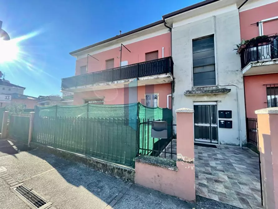 Appartamento in vendita in Via Delle Bettole 54 a Brescia