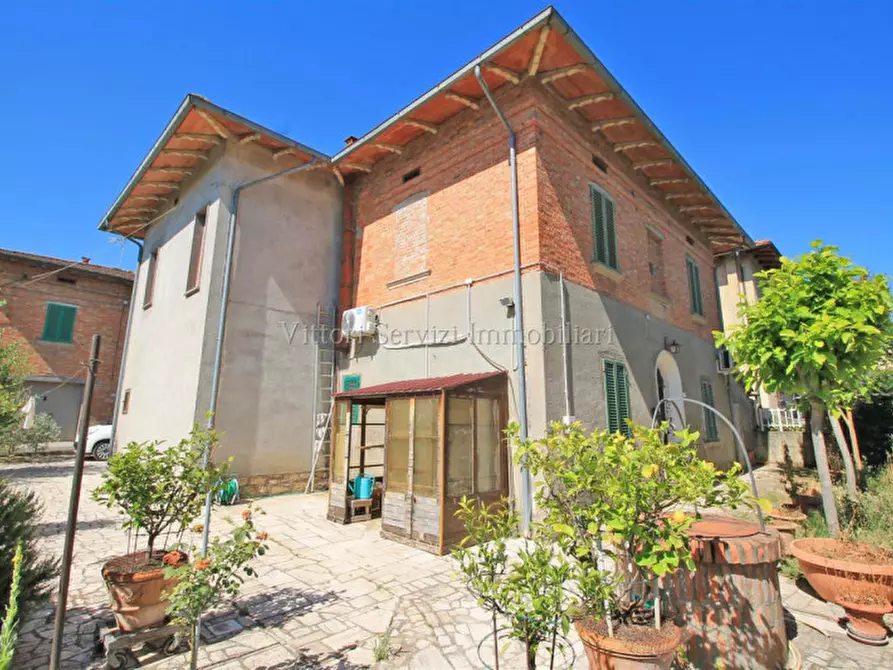 Casa bifamiliare in vendita in Via Siena a Torrita Di Siena