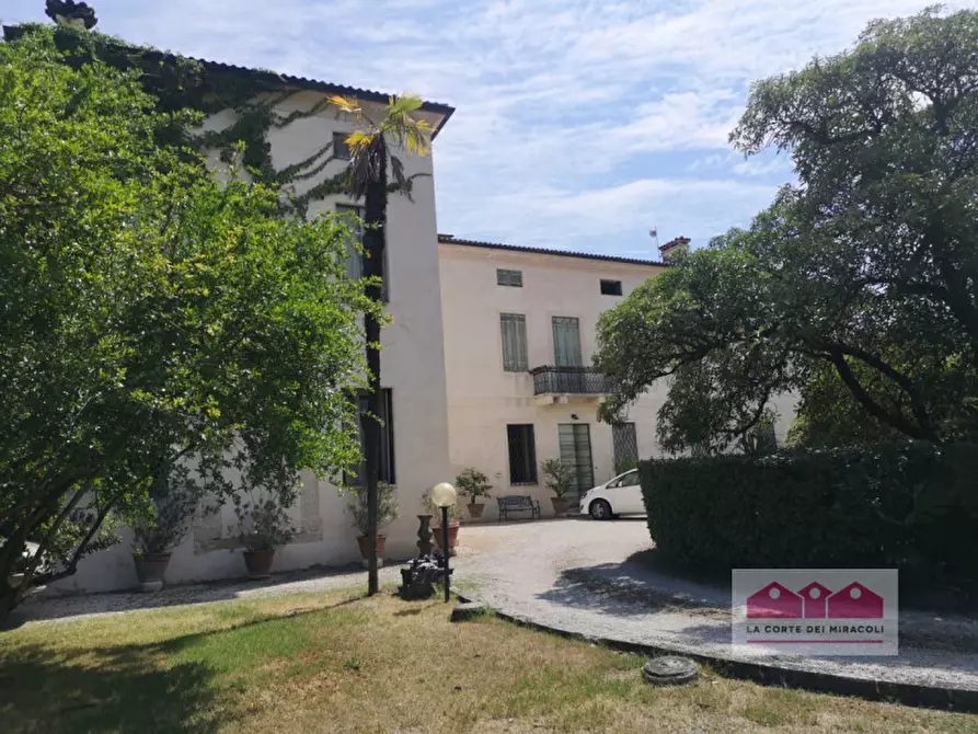 Villa in vendita in Strada della Commenda a Vicenza