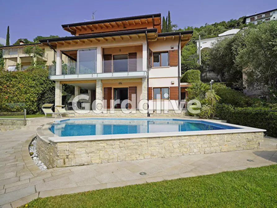 Villa in vendita in Via Pulciano a Toscolano-Maderno