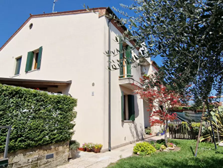 Casa bifamiliare in vendita in Via Trieste a Veronella