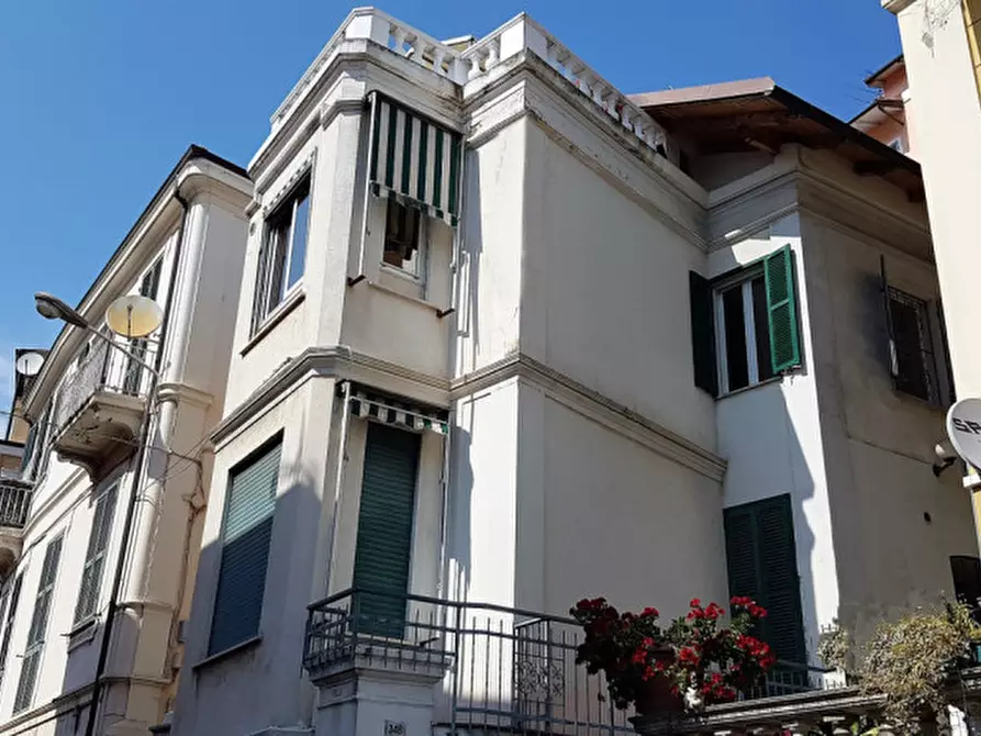 Appartamento in vendita in Via Zeffiro Massa a San Remo