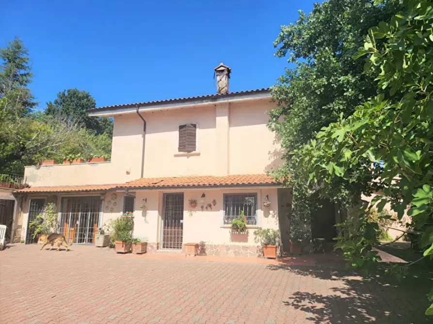 Casa bifamiliare in vendita in Via Monti di Marvaiata a Formello