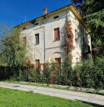 Casa indipendente in vendita in Piazza Unità, N. 11 a Ronchi Dei Legionari