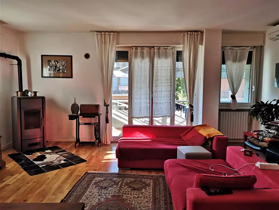 Casa bifamiliare in vendita in via Po a Pesaro