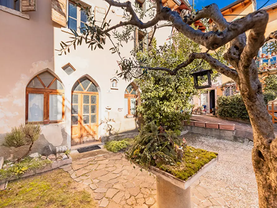 Casa indipendente in vendita a Caprino Veronese