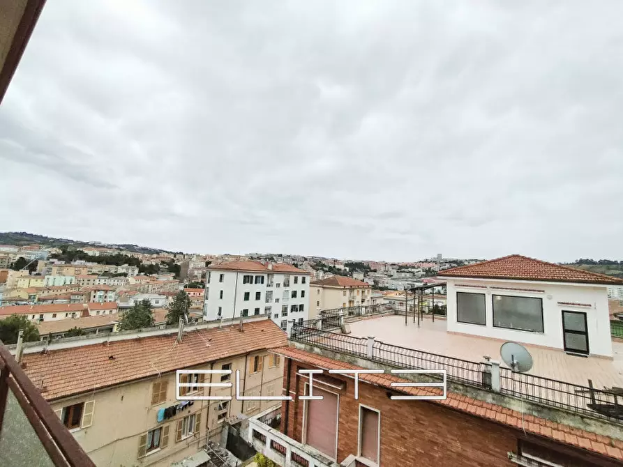 Appartamento in vendita in via pesaro a Ancona