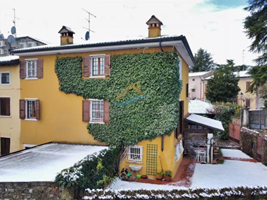 Villa in vendita in Via giuseppe garibaldi a Ponti Sul Mincio