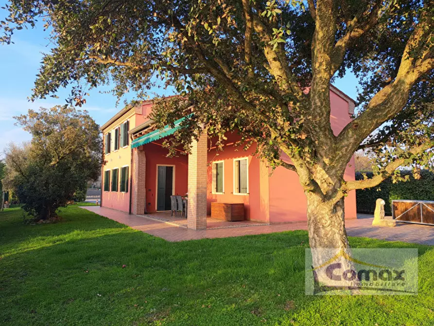 Casa indipendente in vendita in Via Roma a Villa Estense