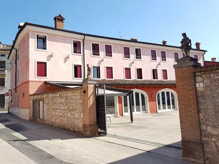 Hotel in vendita in Via San Bernardino, N. 69 a Montecchio Maggiore