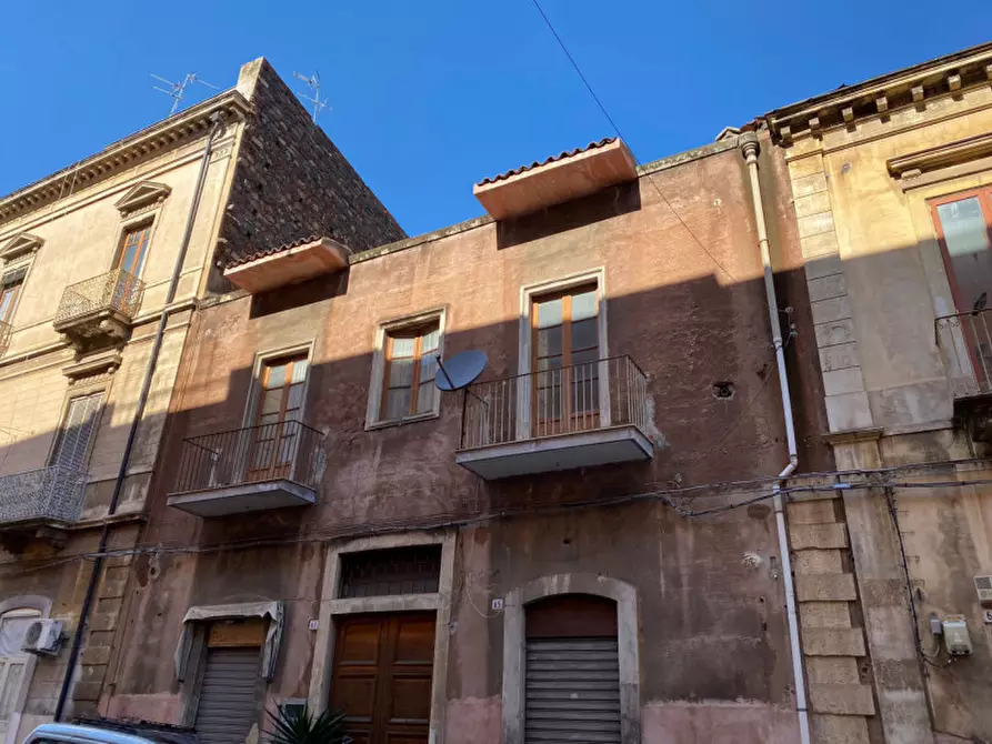 Palazzo in vendita in via D'Amico 63 a Catania