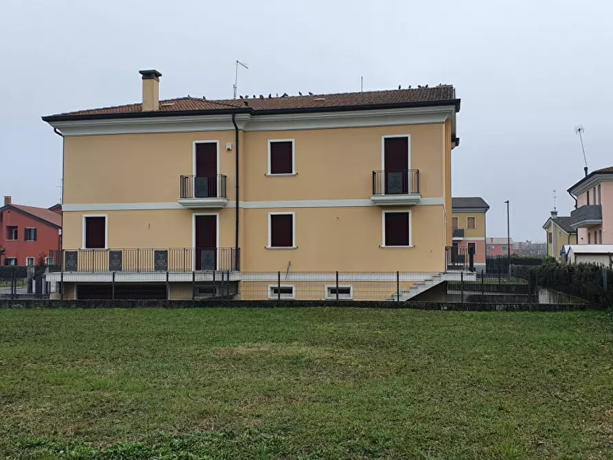Casa bifamiliare in vendita in via 29 aprile a Villa Del Conte