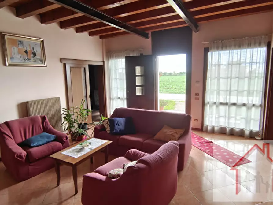 Casa indipendente in vendita in via canale a Volpago Del Montello