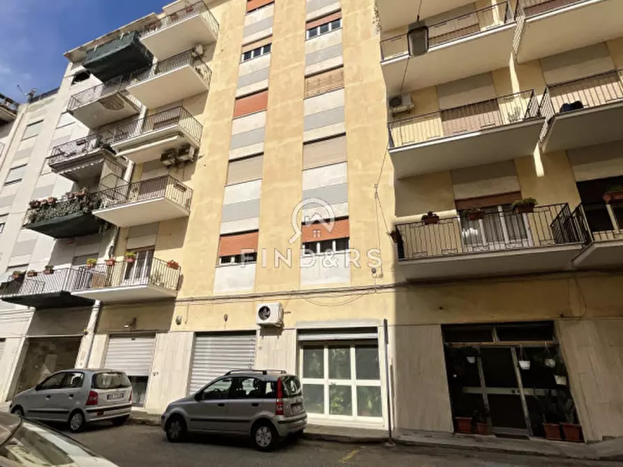 Appartamento in vendita in Via Sbarre Inferiori Vico Cieco 21 a Reggio Di Calabria