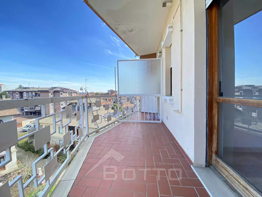 Appartamento in vendita in Via Guglielmo Marconi a Gattinara