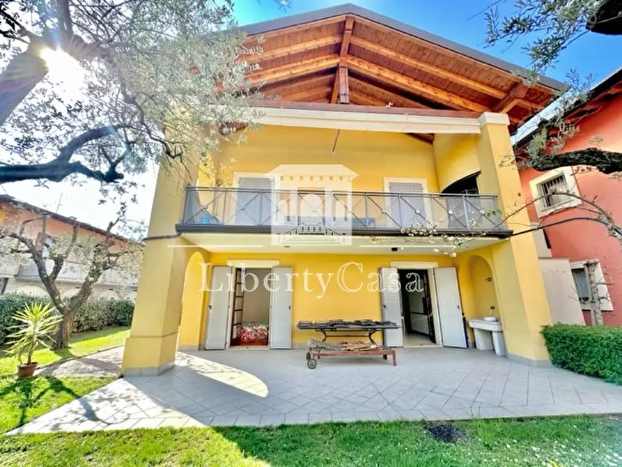 Appartamento in vendita in Via Boschette a San Felice Del Benaco
