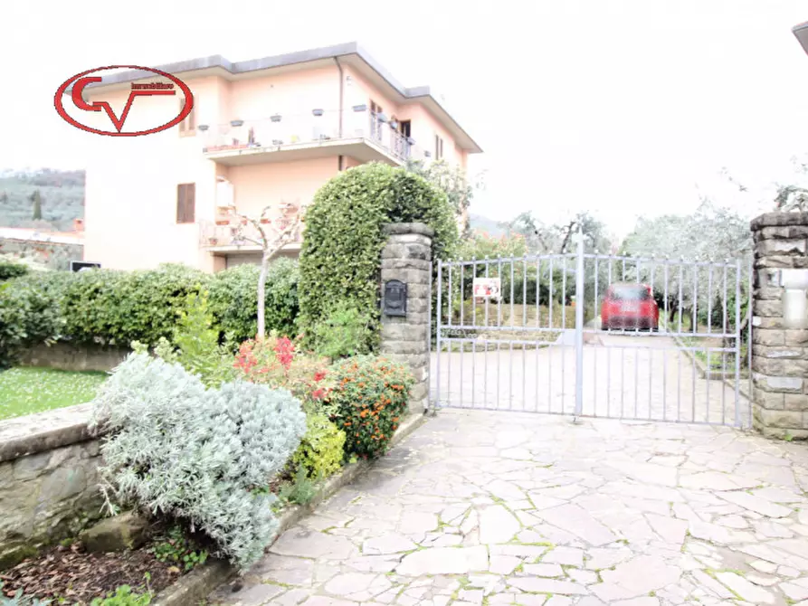Casa bifamiliare in vendita in Via Bianco da Lancionlina a Loro Ciuffenna