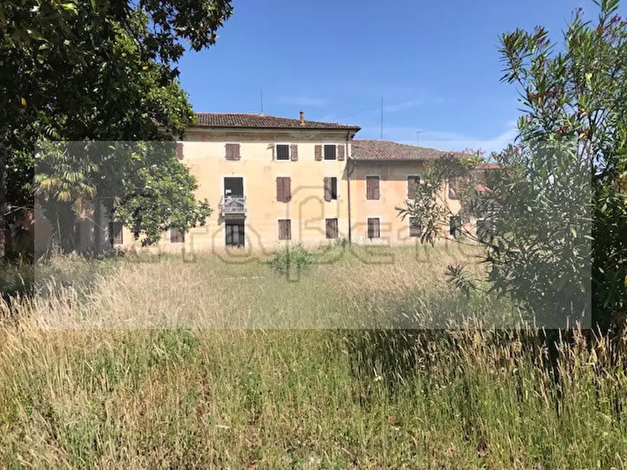 Villa in vendita in Via Montello a Zoppola